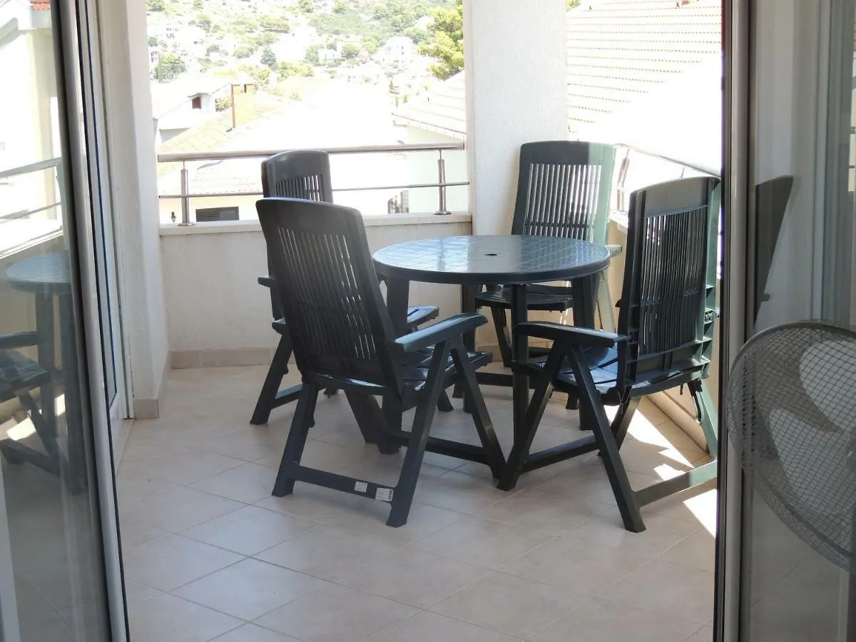 Apartments Naomi And Marsel Trogir