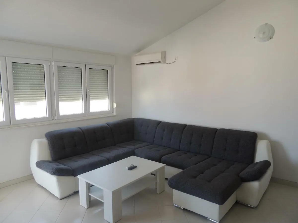 Apartments Naomi And Marsel Trogir