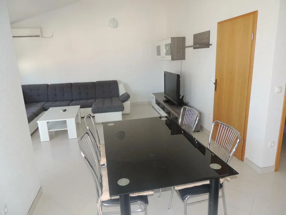Apartments Naomi And Marsel Trogir Croatia