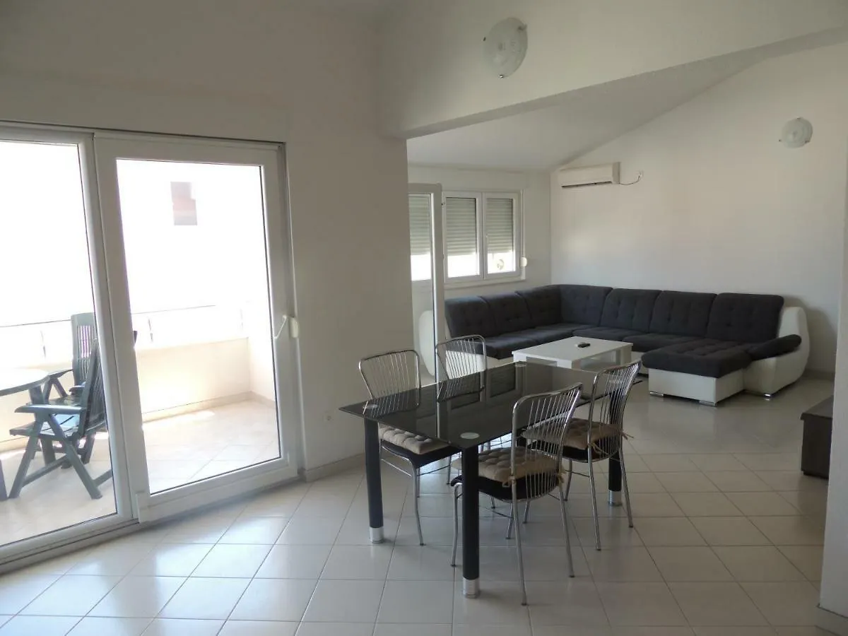 Apartments Naomi And Marsel Trogir